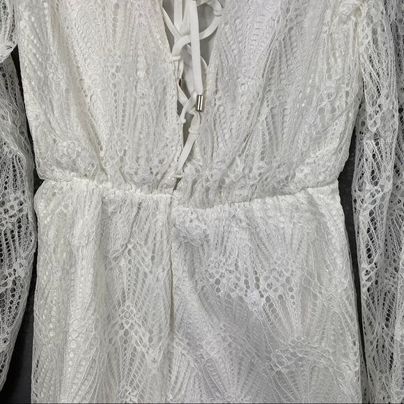 Sugar + Lips lace up lace long sleeve romper - Picture 8 of 12